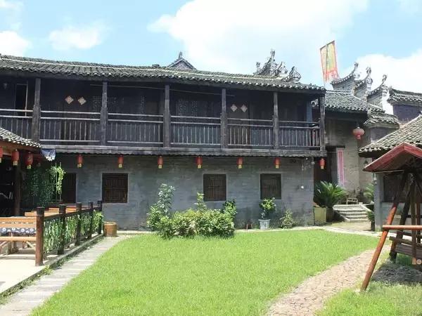 阳朔遇龙河附近有哪些民宿,阳朔遇龙河山水居民宿