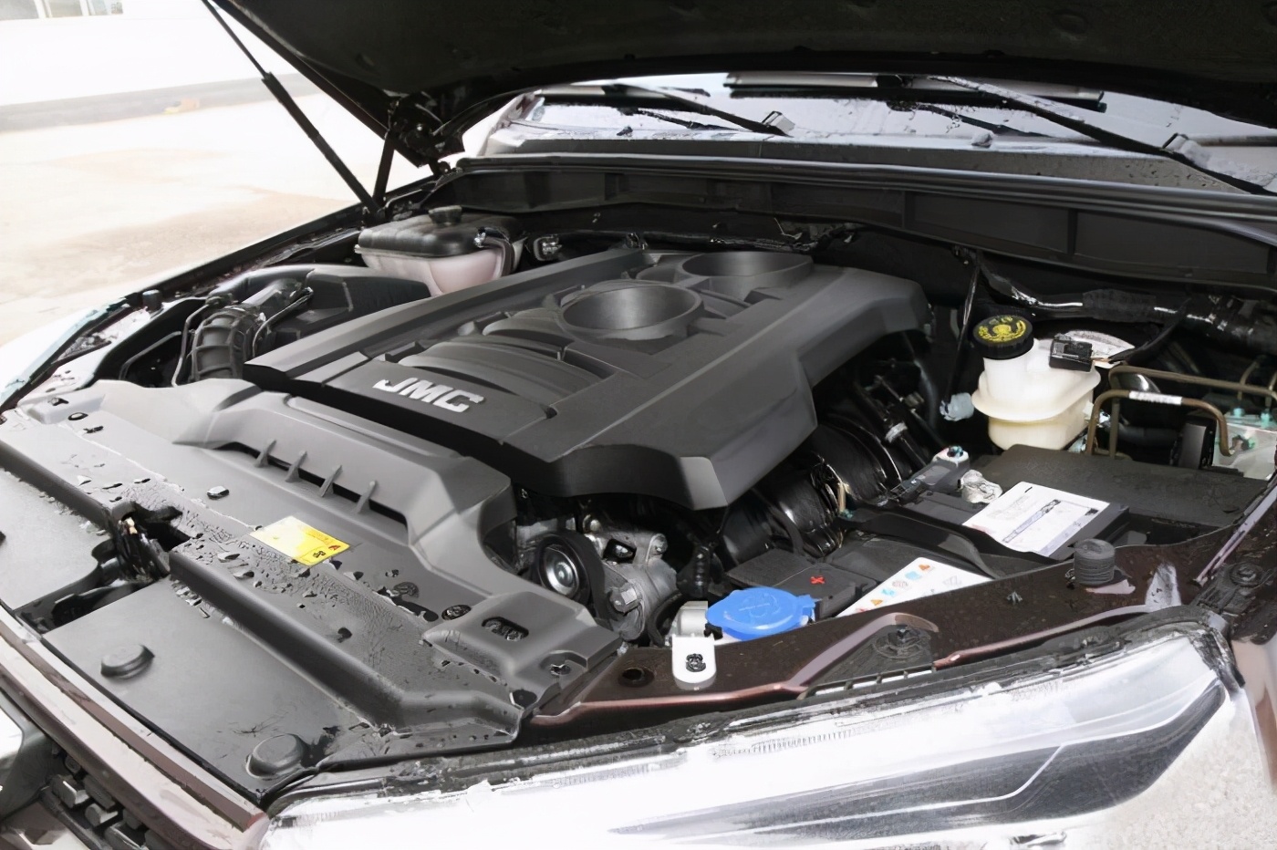 福特2.0t8at,江铃驭胜s350发动机是福特同款吗