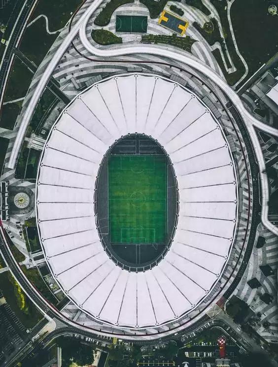 新建足球场投入,足球场建造政策