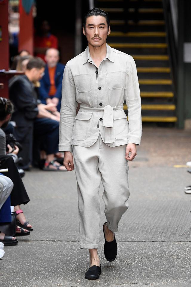 胡兵年轻的照片,胡兵年轻照片