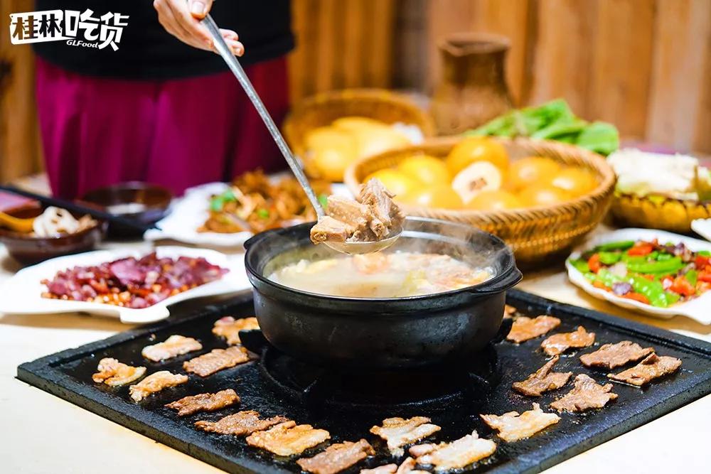 云南夫妻开小店,云南夫妇在宁德开烧烤店