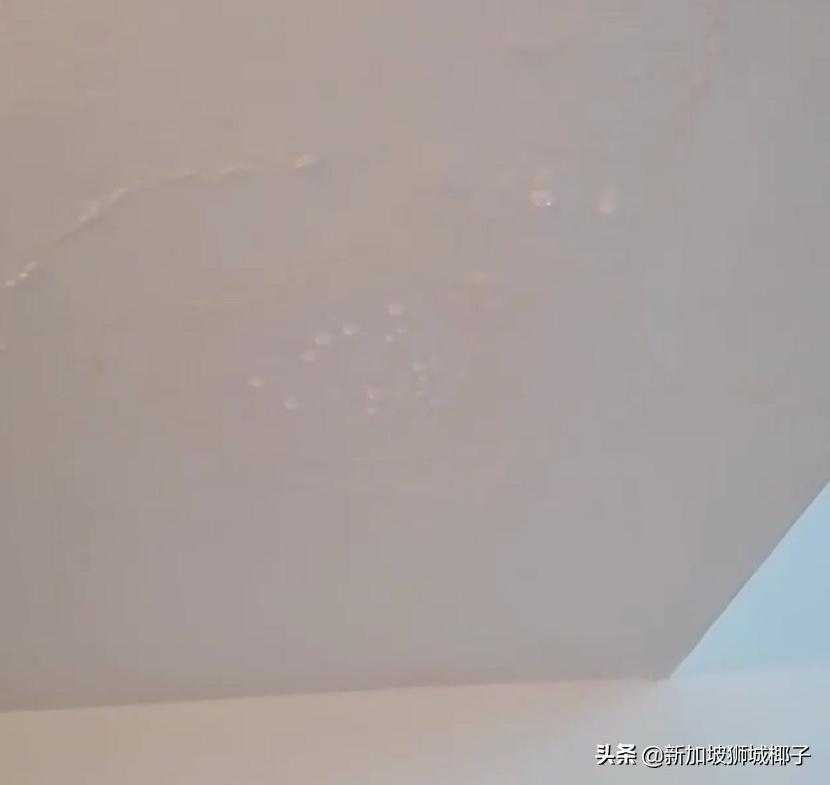 新加坡48小时超强暴雨,新加坡多地遭暴雨侵袭