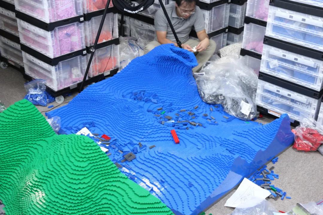 乐高大师最震撼的作品,日本乐高大神用积木拼奥特曼