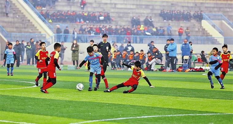 为什么踢足球的都讨厌篮球,为什么喜欢踢足球不喜欢打篮球