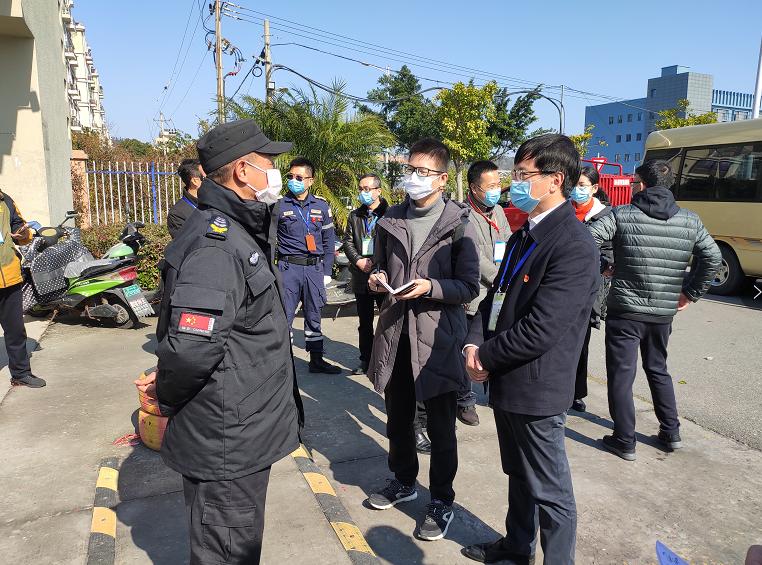 遇上硬茬！温州洞头这个小区把区委书记和记者拒在门外