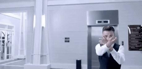 不管生几胎都可以恢复的瑜伽动作,怀孕可以做一字腿瑜伽吗