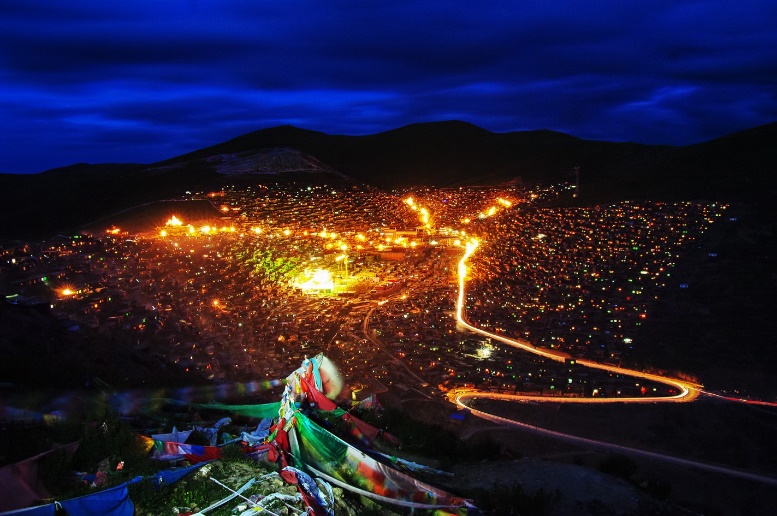 这个冬天去一趟色达,把2020年的不如意,尽数放下