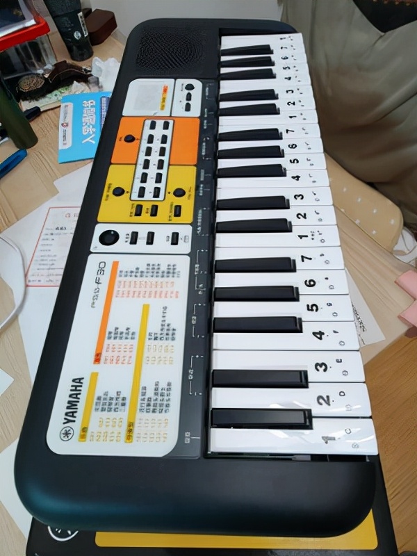 雅马哈pss-f30教程视频,雅马哈pss-f30电子琴开箱介绍