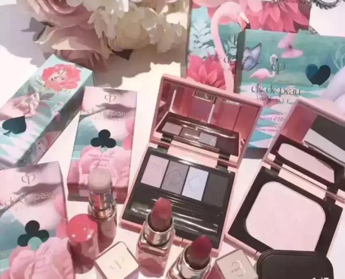 圣诞狂欢礼物大放送,圣诞狂欢节礼物大放送等你来嗨购