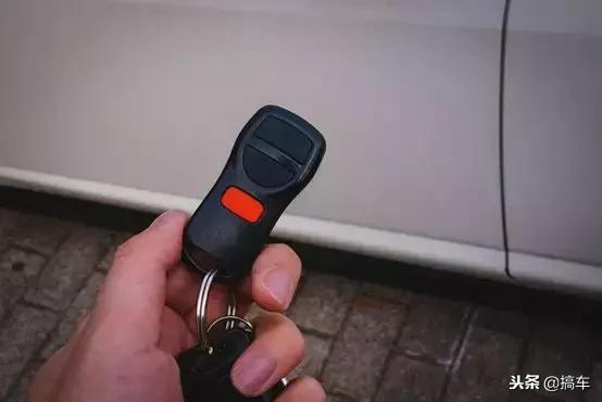 这LOW得不行的车，却陪伴俺爹11年！