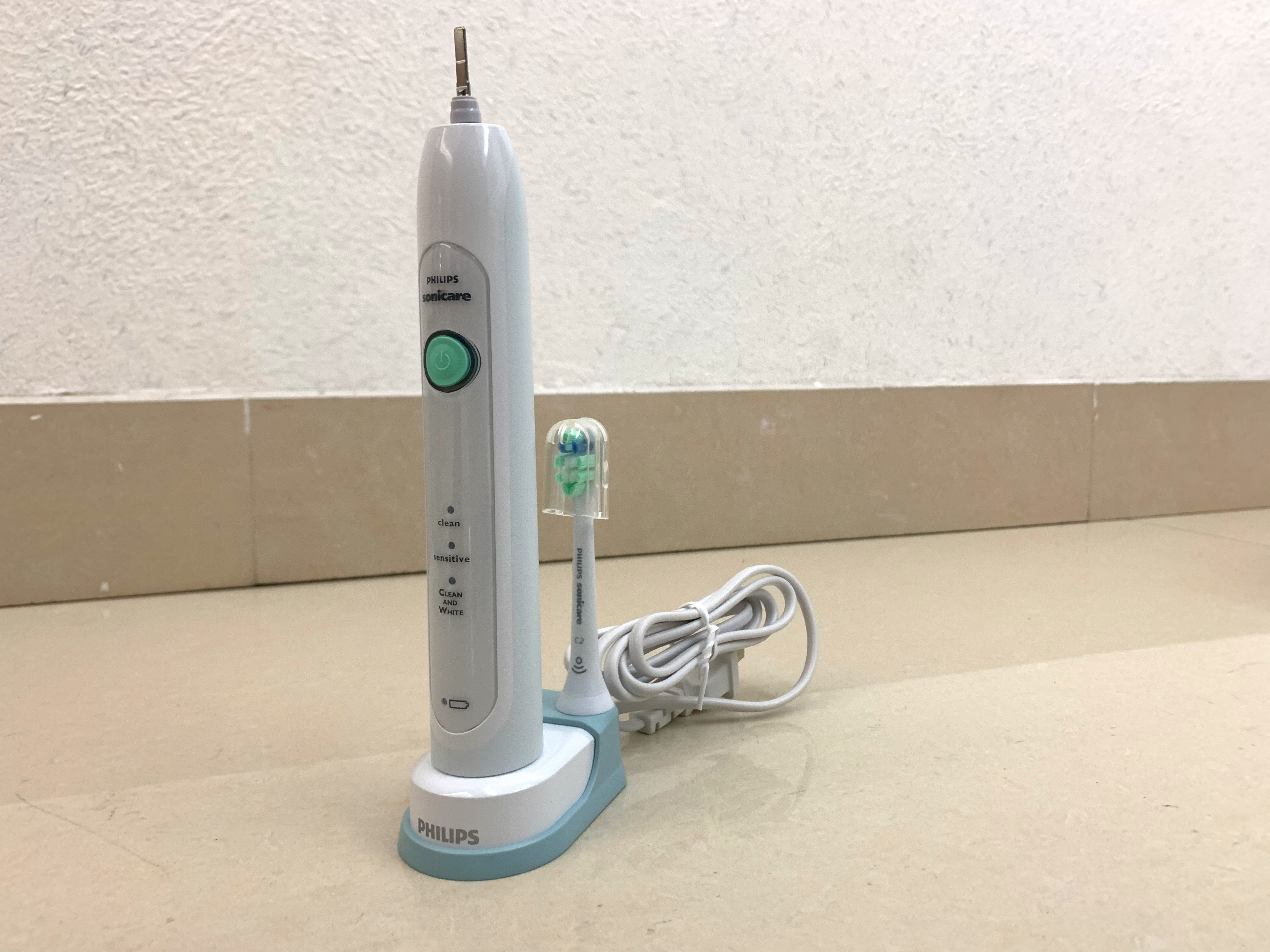 电动牙刷怎么用？飞利浦HX6730/02开箱+使用体验→口腔溃疡的建议