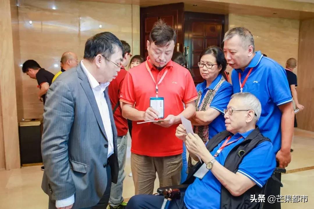 990米峡谷险峰翼装飞行、世界级大咖齐聚桥牌公开赛…湖南都市现场直播