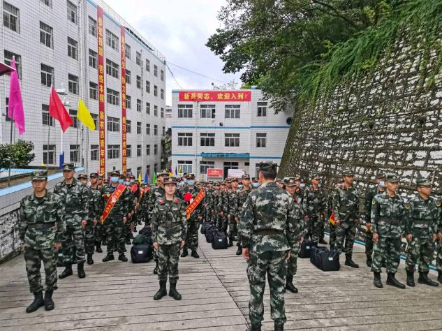 贵阳*警武**：喜迎新兵入营，迈向军旅征程第一步