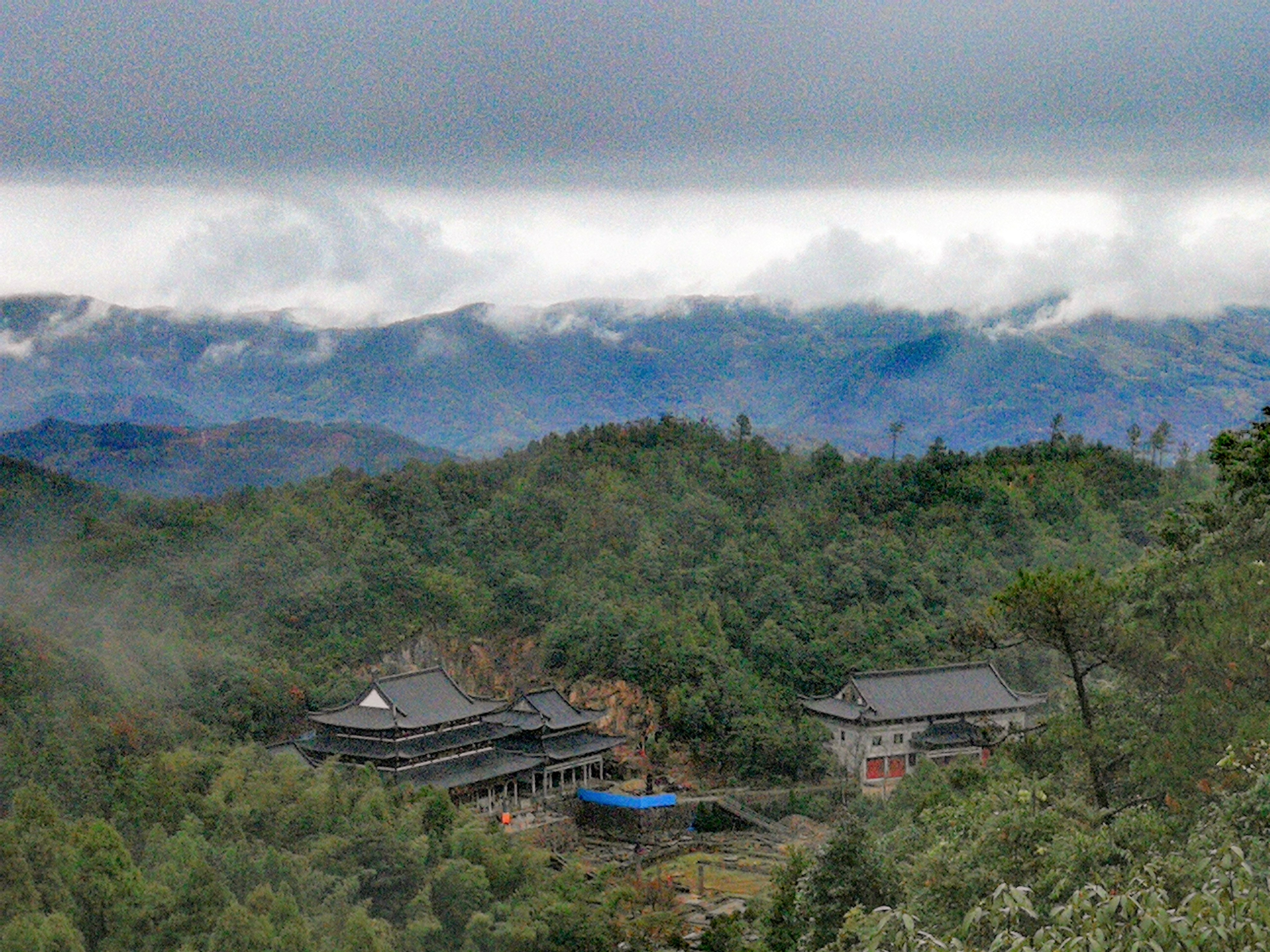 太姥山山顶日出,雨中的太姥山云雾缭绕