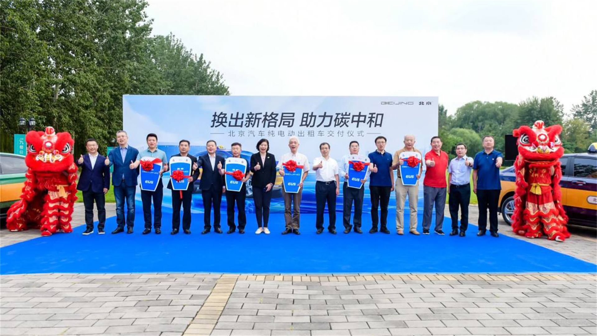 丰田卡罗拉cross2023款落地价,丰田卡罗拉cross国产网友加价5万