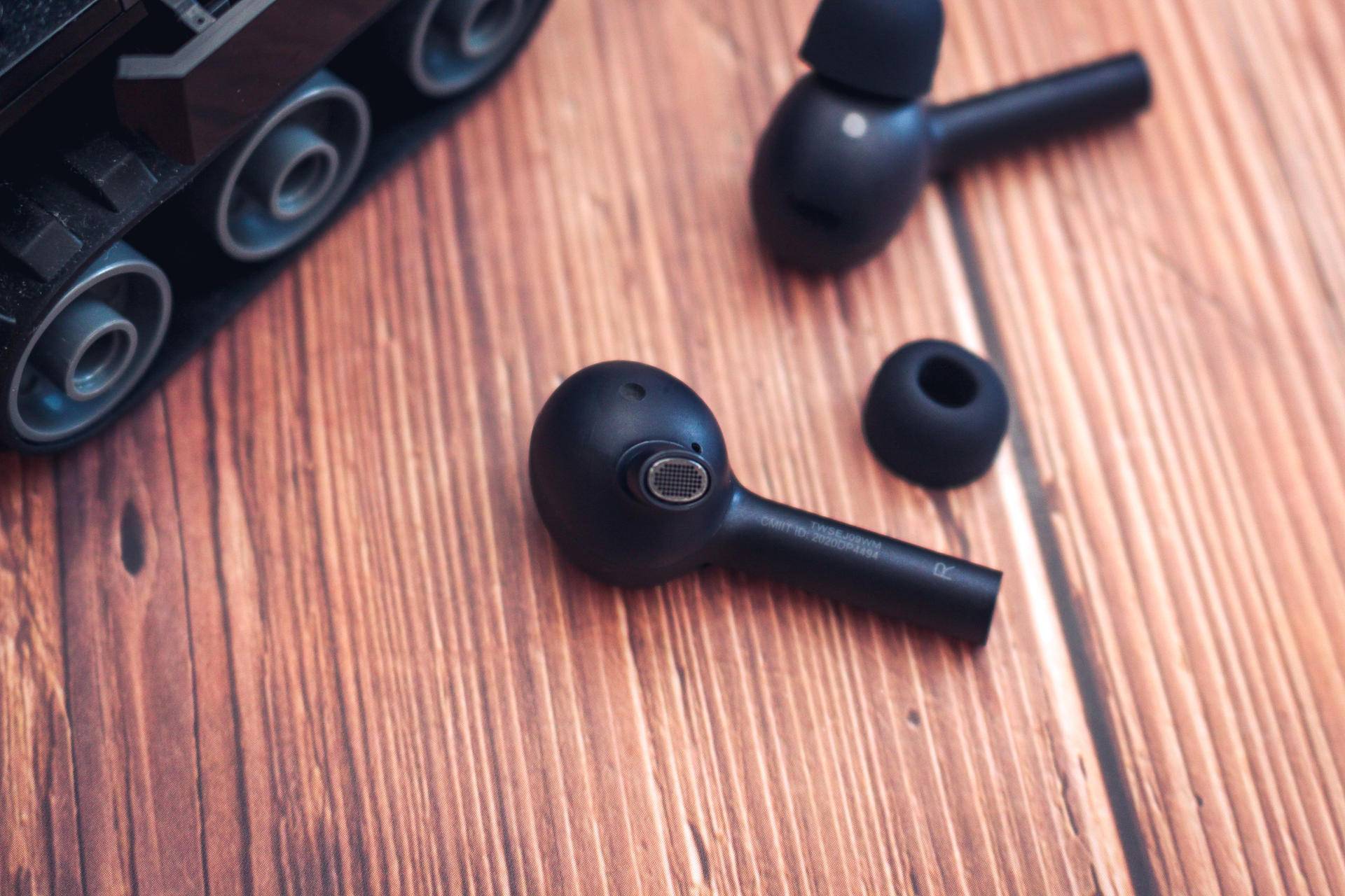 灏忕背air2pro鑰虫満闄嶅櫔澶氬皯鍒嗚礉,灏忕背air2pro鑰虫満闄嶅櫔瀵规瘮