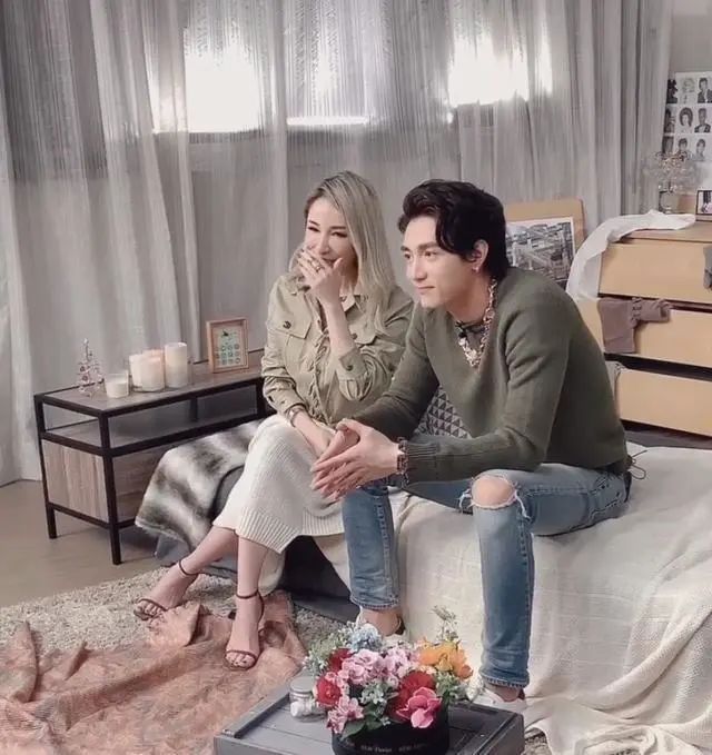 萧亚轩让人心痛到泪奔的瞬间,萧亚轩名媛圈