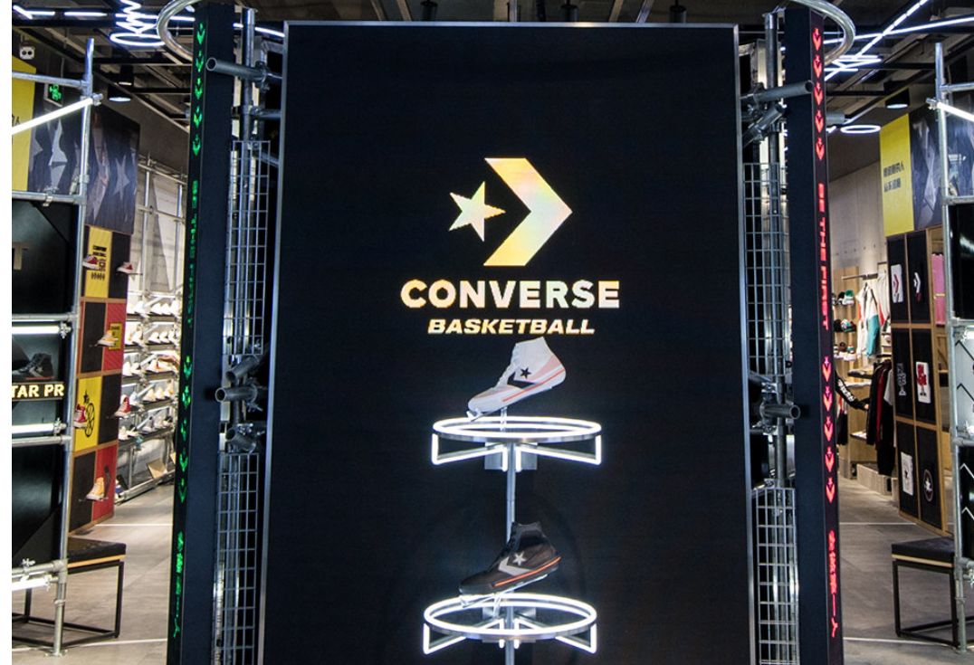 “Versace事件”最新更新，首席创意官亲自道歉