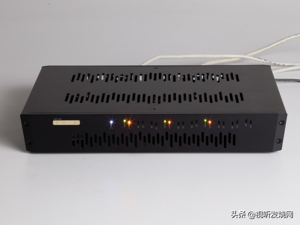 网络串流*放播**的救星：上峰音响试听SOtMsNH-10G网络交换器