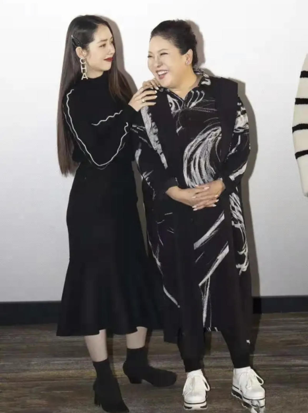 向太西装穿搭,向太穿搭合集