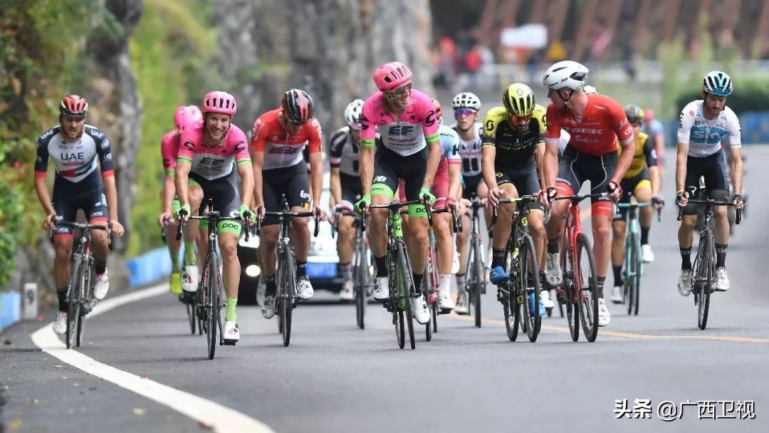 世界大赛奖杯对比,世界赛冠军奖杯归谁所有