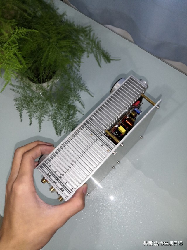 大功率功放机箱自制,功放外壳改电脑机箱