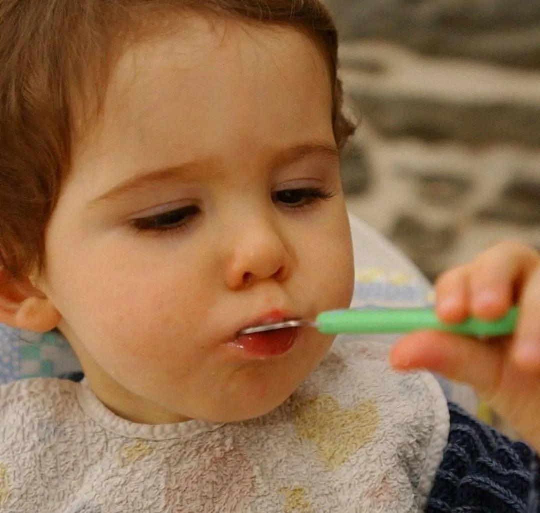 宝妈不吃饭宝宝会怎样,宝妈不吃水果宝宝会怎样