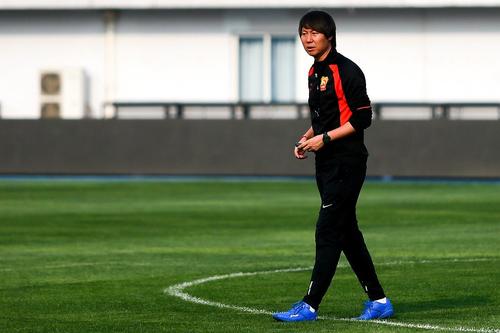 国足征召洛国富视频,国足名单洛国富入选