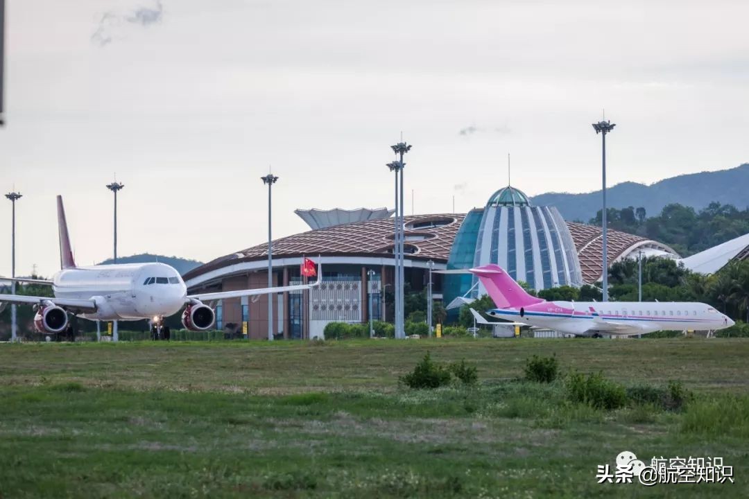 25年后再次回到陌生又熟悉的地方,我们即将到达三亚凤凰国际机场