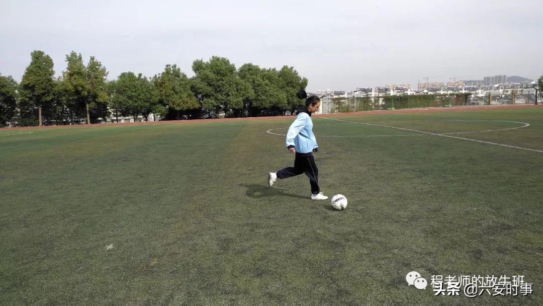 逐梦赛场，群英荟萃，二中健儿赛场展英姿；同心协力，奋勇拼搏，牛犊小将逆境创佳绩