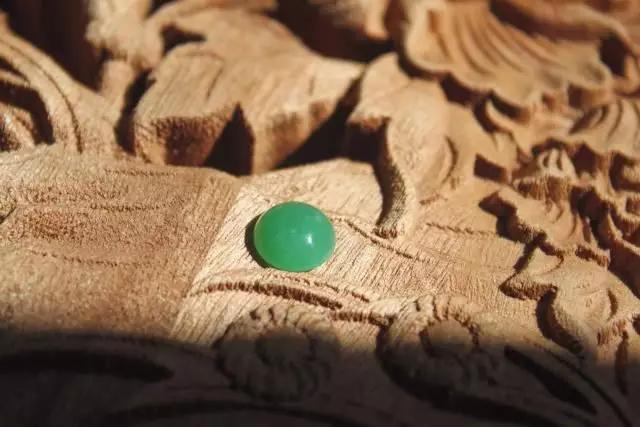 为什么缅甸的翡翠那么便宜,在缅甸当地买翡翠便宜吗