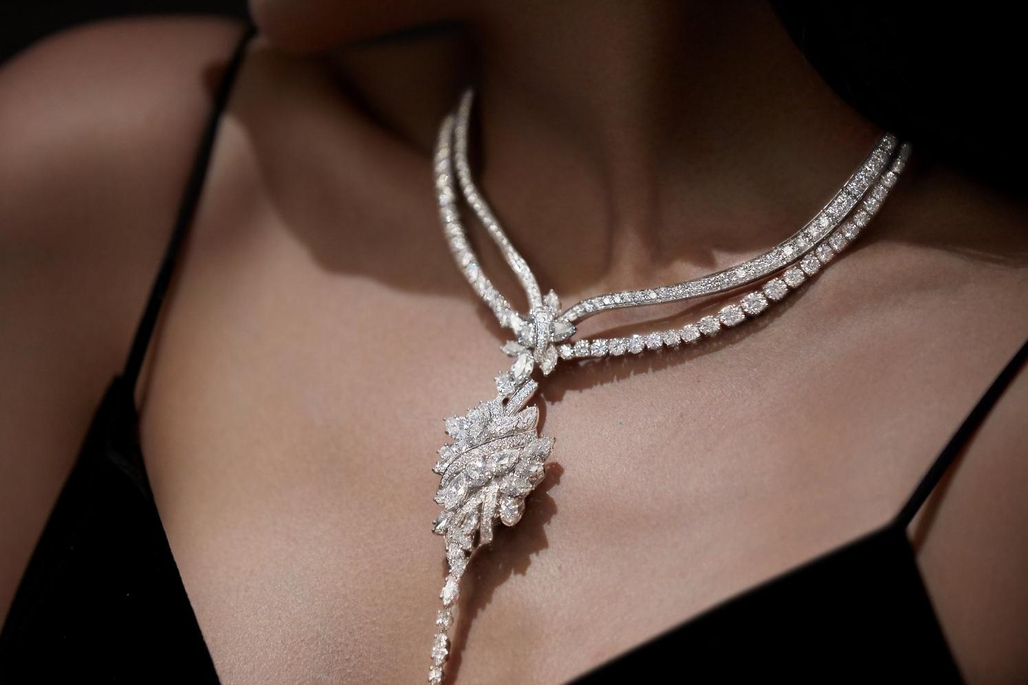 一般买什么样的钻戒比较好,现在买什么牌子的钻戒比较好