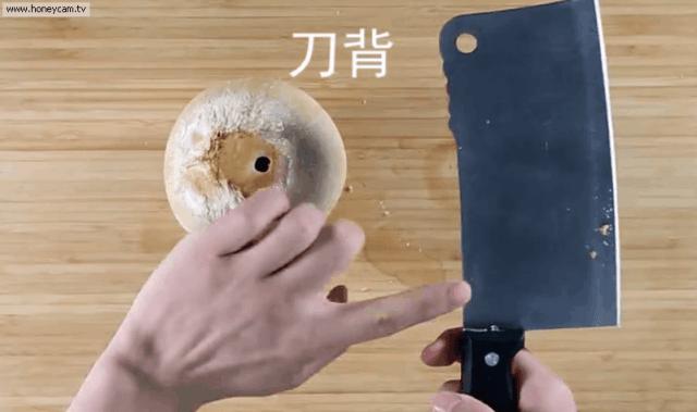 开椰子用口香糖,用口香糖开椰子告诉我们什么道理