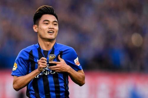 江苏苏宁球员评价奥拉罗尤,江苏苏宁奥拉罗尤第一场比赛