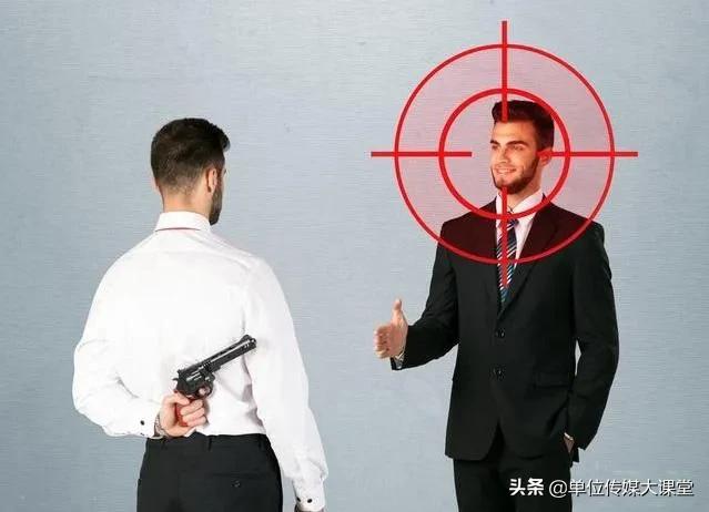 单位遇到爱说闲话的小人怎么处理,单位同事如何应对闲话