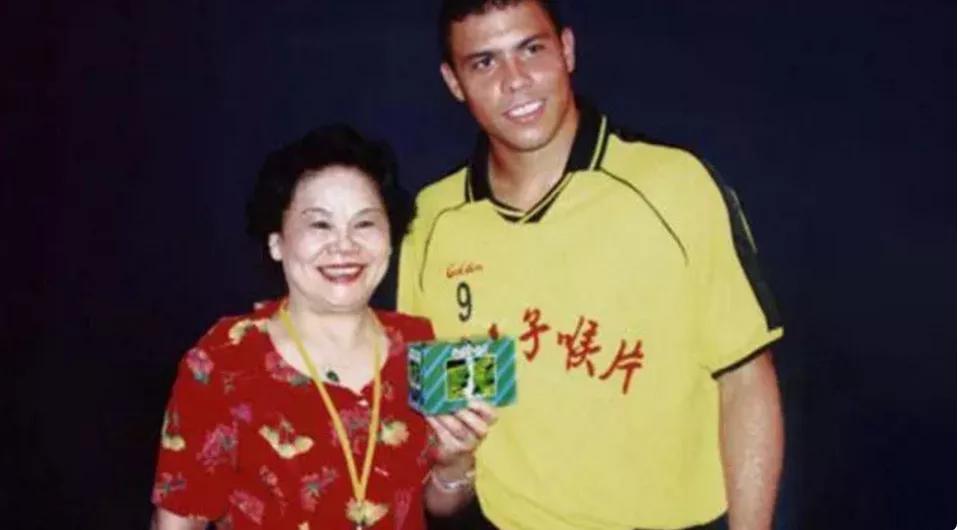 砸工厂,骗明星代言!最会赖账的女老板,亲手毁了民族品牌