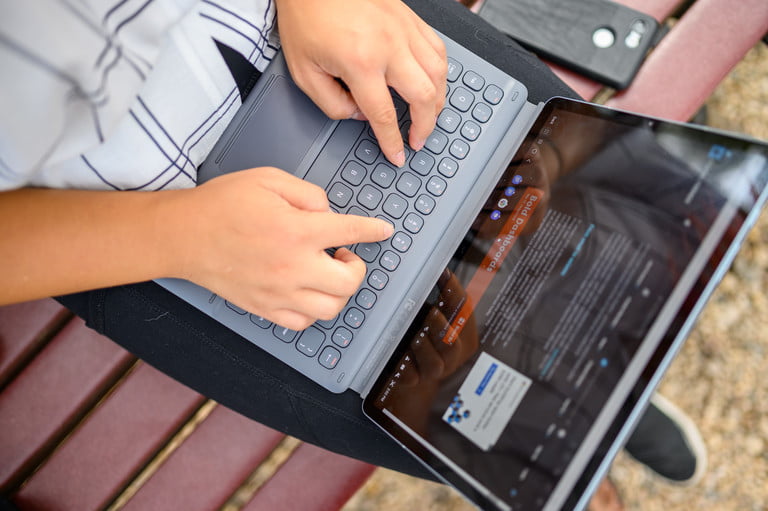 三星GalaxyTabS6评测：终于，一个不错的Android2合1设备