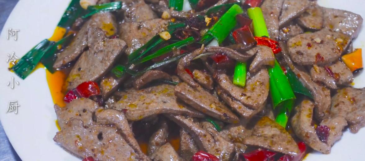 猪肝炒什么清肝明目,爆炒猪肝补血的做法