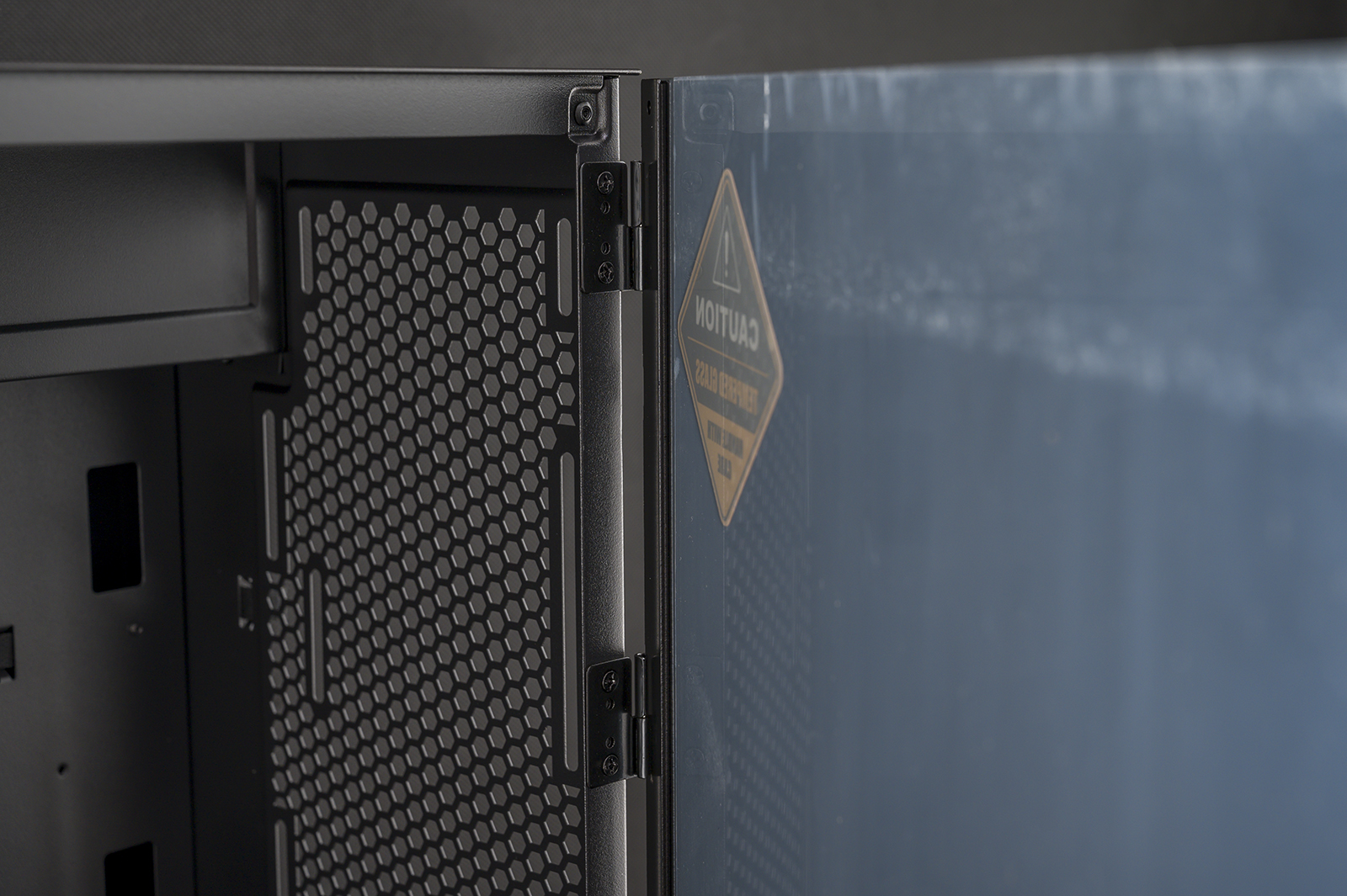 装了这个灯，我就是这条街最靓的仔，玩转全塔RGB主机