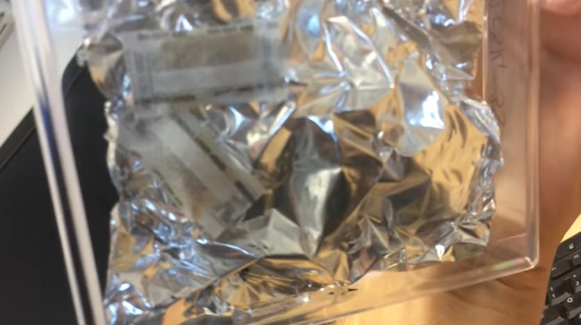 英国毕加索天价名画被撕,英国画家撕名画