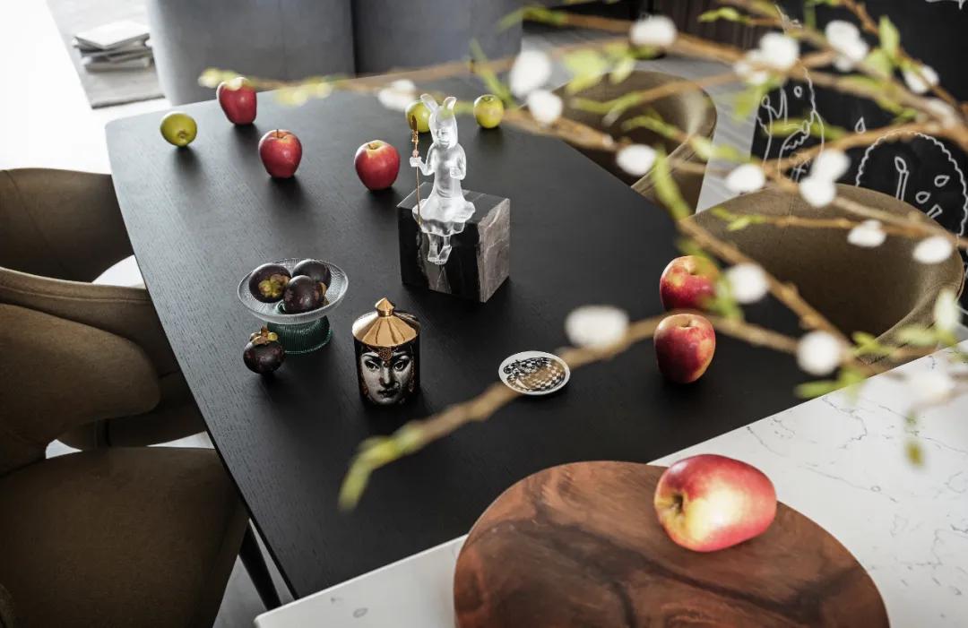 175平米轻奢风格装修,小户型黑白灰原木色极简风格