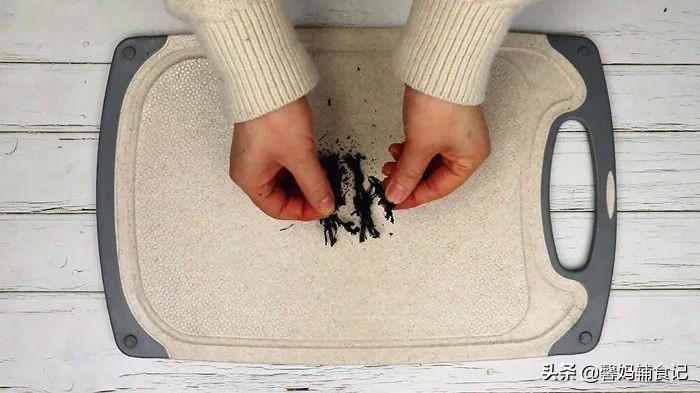 宝宝便秘？煮粥加些这食材，营养密度高，还能防便秘