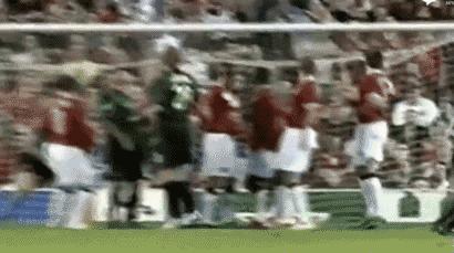 比贝克汉姆还牛的任意球大师,比贝克汉姆还厉害的任意球高手