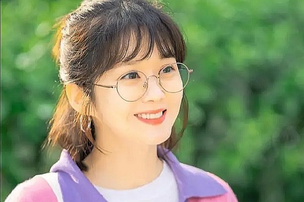 没钱就来国内的张娜拉,张娜拉没钱才去中国