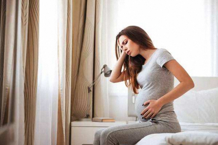 临产孕妇遭遇紧急情况,预产期多久去医院待产