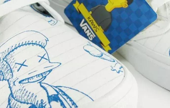 优衣库与kaws联名t恤,优衣库与kaws联名的t恤