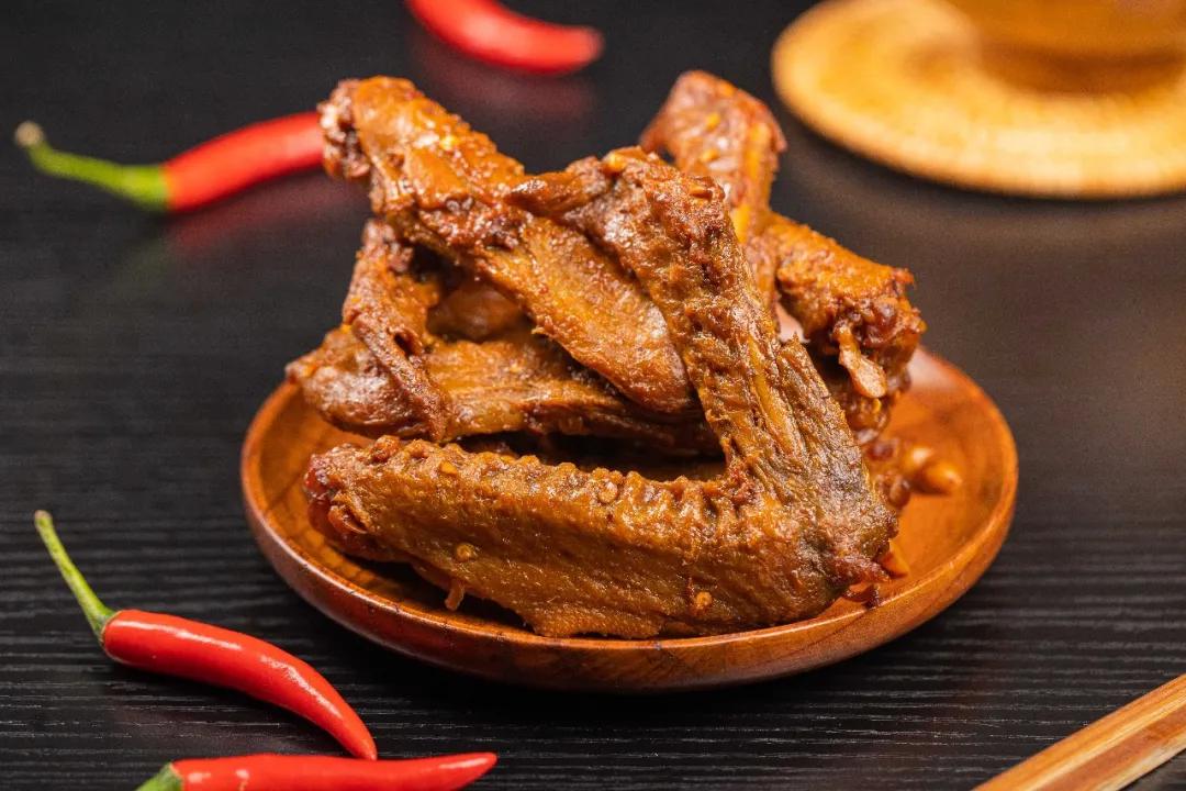 鸭脖鸭翅锁骨,绝味麻辣鸭脖锁骨鸭翅