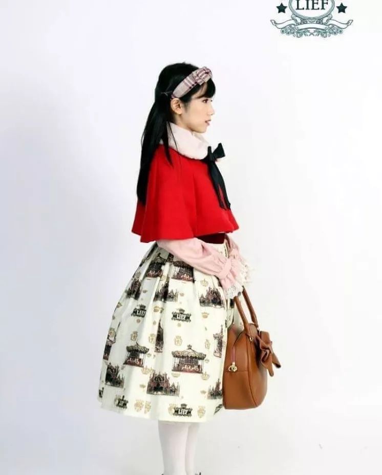 黑色洛丽塔洋装,藕粉色洛丽塔洋装