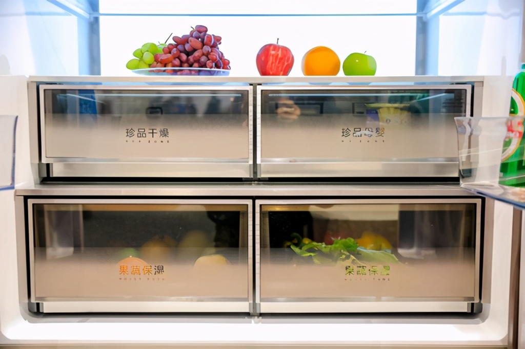 海尔高端品牌卡萨帝冰箱尺寸,买海尔冰箱顶配还是买卡萨帝冰箱