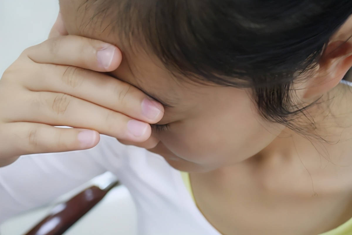 女性45岁如何顺利度过更年期,女人到了45岁更年期有什么现象